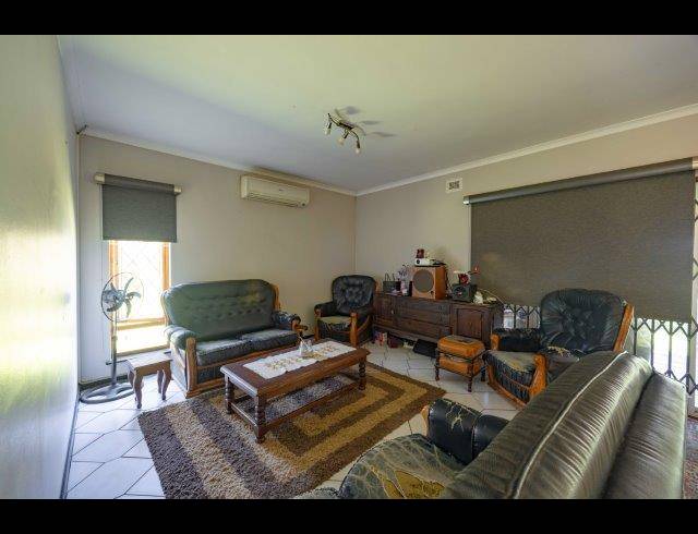 2 BEDROOM HOUSE FOR SALE IN ESCOMBE